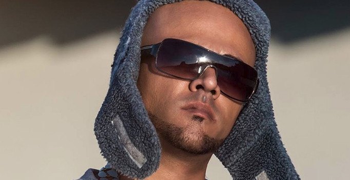 Ünlü hiphopçu Baby Brown Kemer'de konser verdi