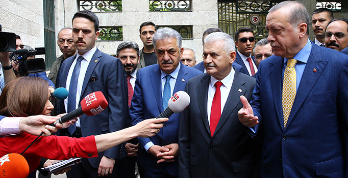 Cumhurbaşkanı Erdoğan'dan kabine revizyonu cevabı: Muhatabı Başbakan