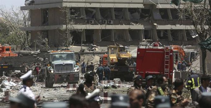 Afganistan'da bombalı saldırı: Çok sayıda ölü ve yaralılar var