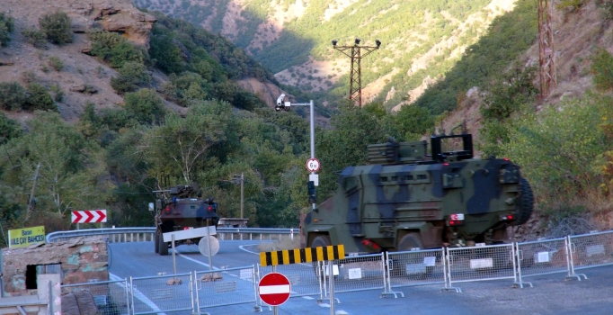 Tunceli'de askeri araca 500 kg'lık bombayla tuzak: 2 asker şehit - Tunceli son dakika