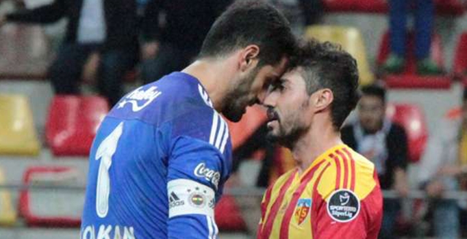Kayseri'de Volkan Demirel ve Zeki Yavru arasında gergin anlar