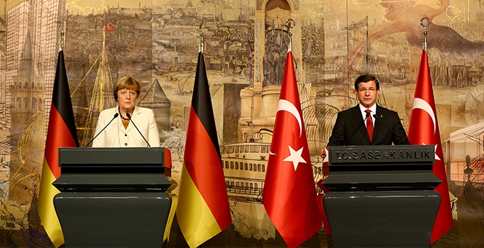 Başbakan Davutoğlu ve  Merkel'den önemli açıklamalar