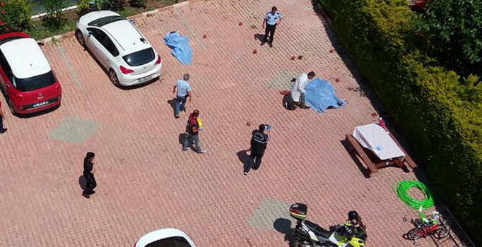 Antalya’da damat dehşeti: 2 ölü, 2 yaralı