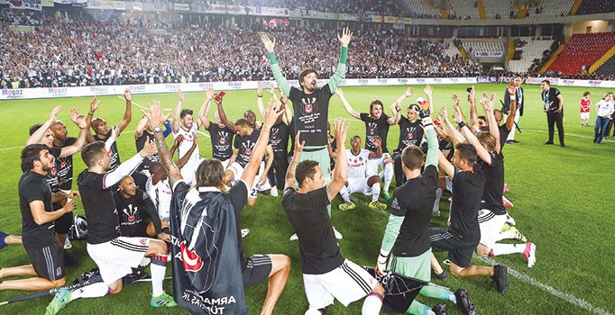 ‘Feda’dan 3’üncü yıldıza... Beşiktaş erdi muradına