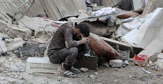 BM: Birkaç gün içinde 35 bin kişi Halep'ten kaçtı