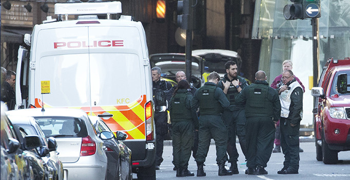 Londra'daki terör saldırısı sonrası 12 kişi gözaltına alındı