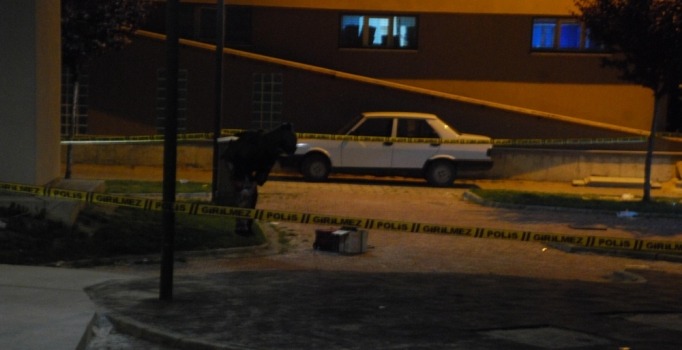 Kastamonu'da parktaki sahipsiz bavul fünyeyle patlatıldı