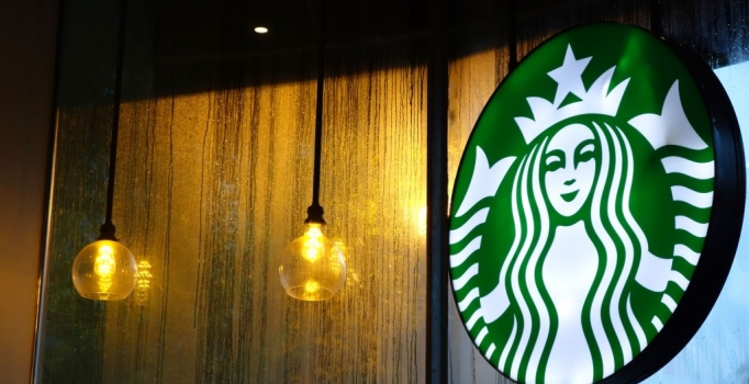 AB Komisyonu’ndan Starbucks ve Fiat’a vergi cezası geldi