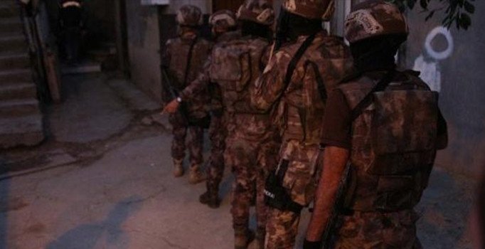 İstanbul'da helikopter destekli uyuşturucu operasyonu