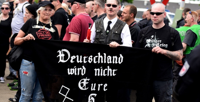 Almanya İçişleri Bakanlığı: Aşırı sağcı terör tehdidiyle karşı karşıyayız