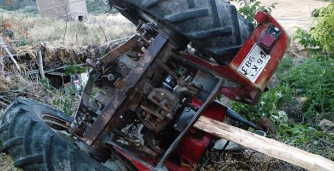 Şanlıurfa'da traktör devrildi: 1 ölü, 2 yaralı