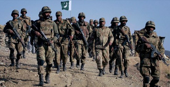 Pakistan Katar'a asker göndereceği iddialarını yalanladı