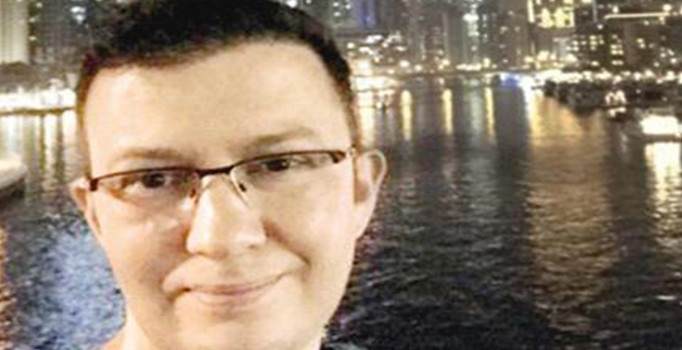 Muayenesini kapatıp kaçtı: 300 hastası peşine düştü