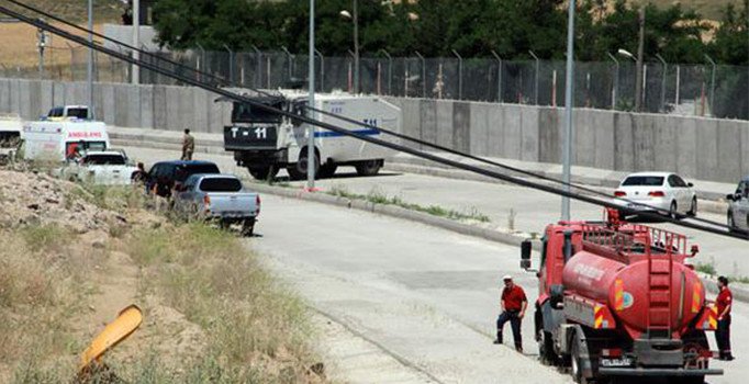 Kozluk'taki saldırıda kullanılan aracın şoförü elleri bağlı bulundu