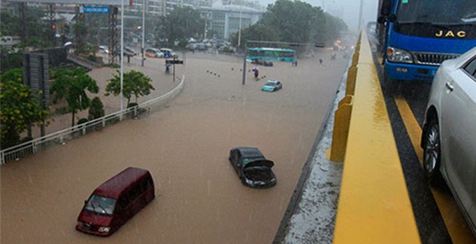 Çin'de sağanak yağış: 6 ölü