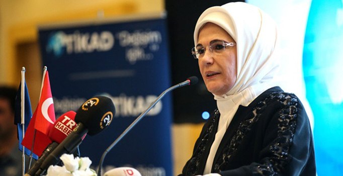 Emine Erdoğan'dan kadınlara +1 istihdam çağrısı