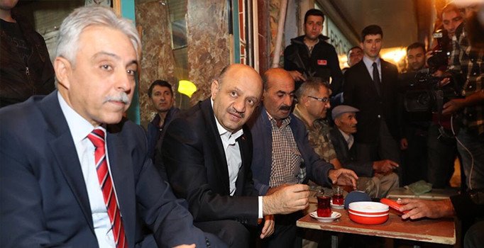 Bakan Işık, Dağlıca'daki askerlerle sahur yaptı