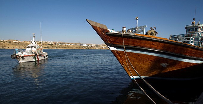 İran Aden Körfezi'ne savaş gemisi gönderdi