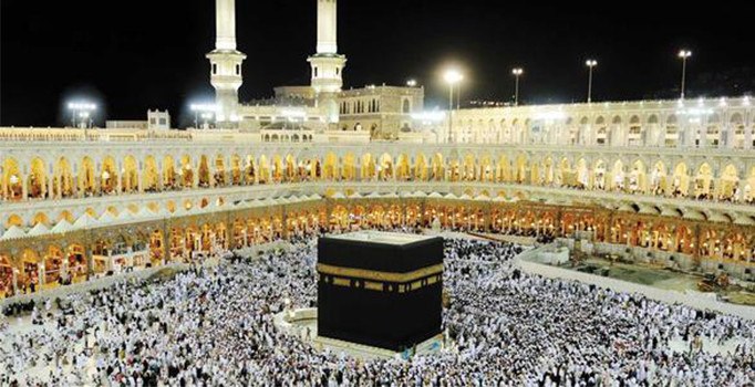 Katar Suudi Arabistan yetkililerin Katarlıları Mescid'i Haram'a alınmadığını öne sürdü