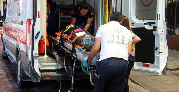 Çatışmalarda yaralanan 10 ÖSO askeri Türkiye'ye getirildi