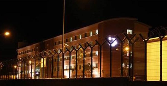 Kırklareli'de geri gönderme merkezinde firar