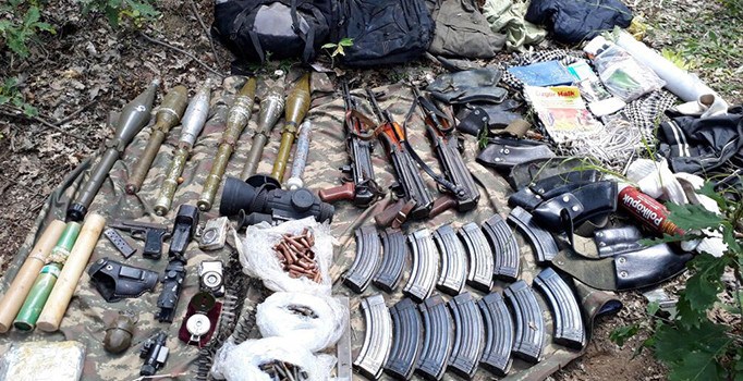 Diyarbakır'da PKK'ya ait 4 sığınak imha edildi