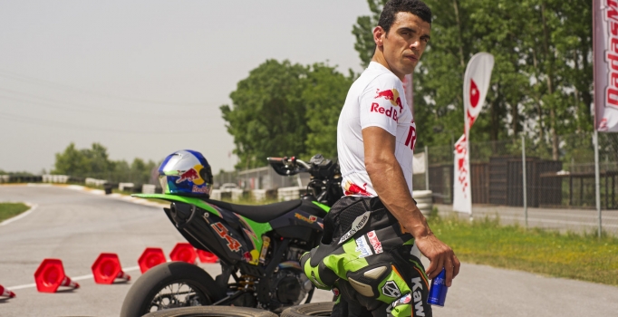 Kenan Sofuoğlu: Şampiyonluğu oğlum Hamza'ya armağan ediyorum