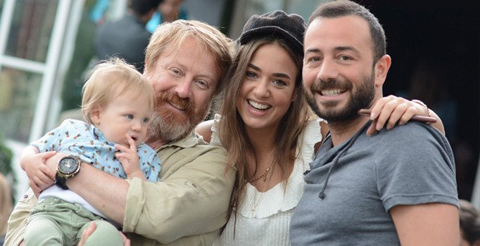 İçerde oyuncuları doğum günü partisinde buluştu