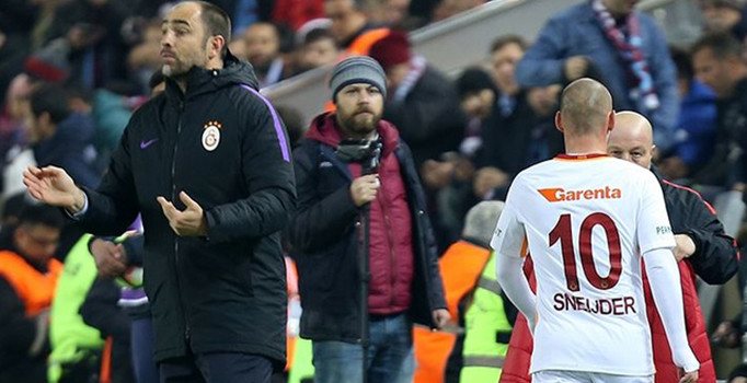 Sneijder'e Tudor şoku: Kalırsa oynatmam