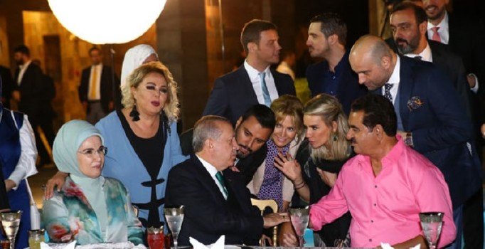 Erdoğan: Ya kız istemeye geleceğim ya da nikahına