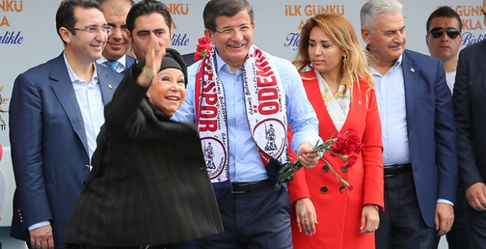 Davutoğlu: Beni CHP ve MHP'yle muhatap etmeyin