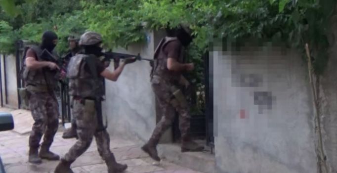 Gaziantep'te hava destekli terör operasyonu: 12 gözaltı