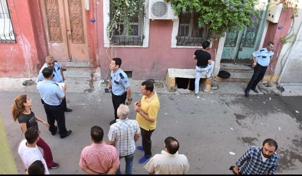 İzmir'de vahşet: Karı koca bıçaklanarak öldürüldü