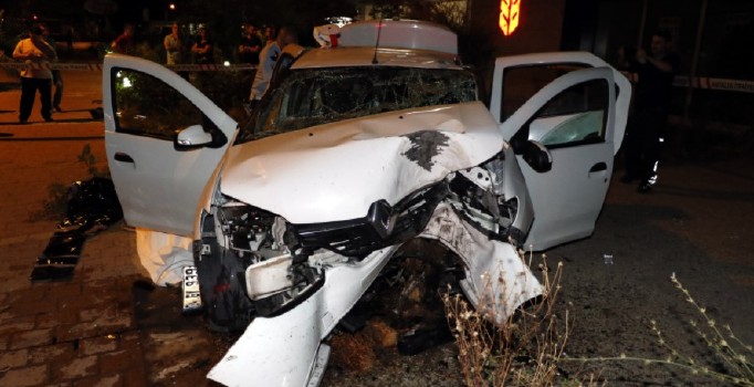 İranlı turistler kaza yaptı: 1 ölü, 3 yaralı