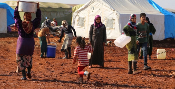 Rus bombardımanından kaçanlar konuştu: Bizi çoluk çocuk demeden katlediyorlar