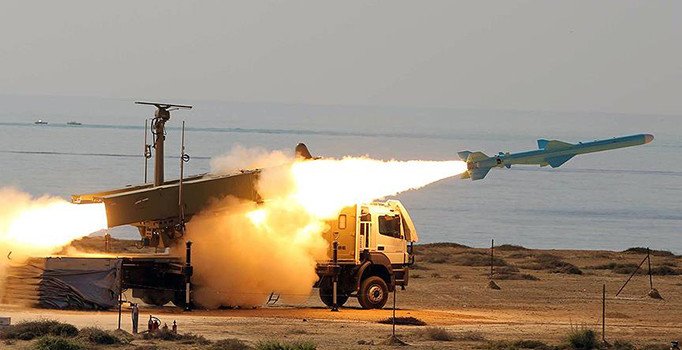 İran DEAŞ’ı Suriye’de füzeyle vurdu