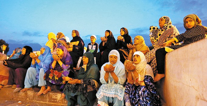 Prof. Dr. Mustafa Çağrıcı yazdı:  Güçlü mümin zayıf müminden hayırlıdır