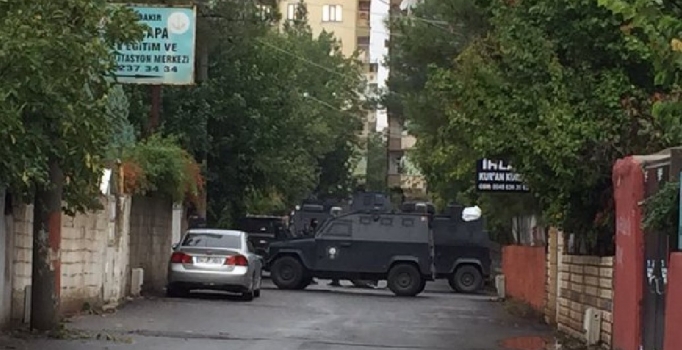 Diyarbakır'da DAEŞ (IŞİD) operasyonu: 2 şehit!