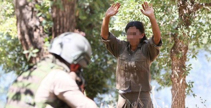 Silopi'de 5 terörist teslim oldu