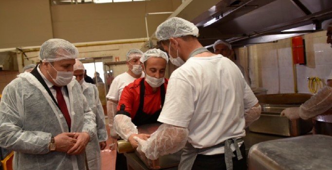Askerlerin yemekleri bu kez Yunusemre Belediyesi'nden | Manisa haberleri