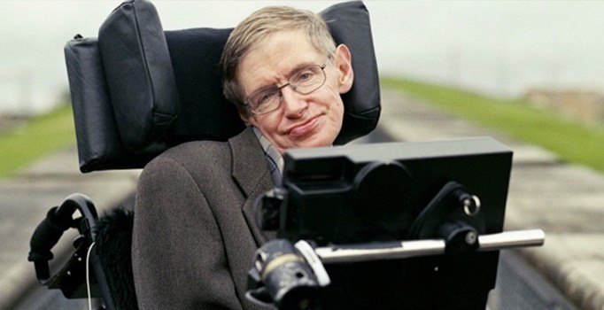 Hawking: İnsanlığın Dünya'yı terk etmesi gerektiğine inanıyorum