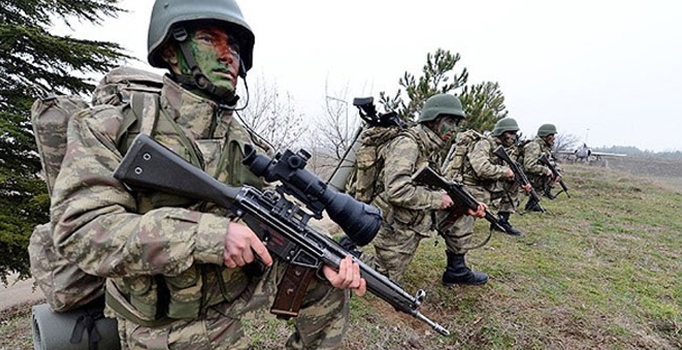 Özel Kuvvetler'den İkiyaka'ya operasyon: Karayılan kaçtı