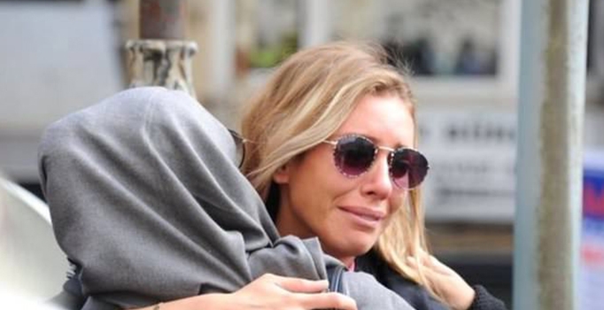 Sinem Kobal 
anneannesini kaybetti