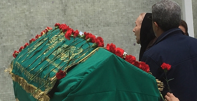 Opera sanatçısı Arda Aydoğan İstanbul'da toprağa verildi