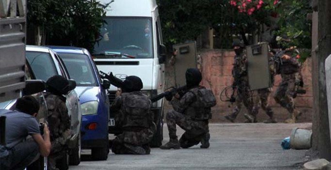 Adana'da DEAŞ'ın hücre evine baskın