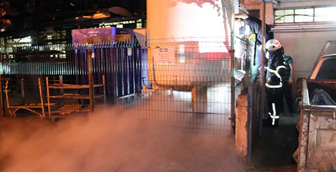 Kocaeli'de Azot tankı sızıntısı itfaiyeyi harekete geçirdi