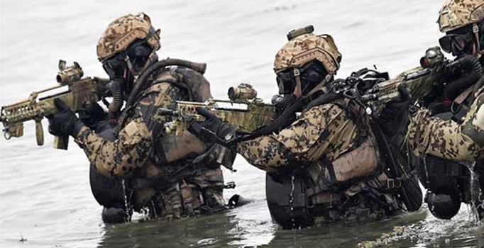 SAT komandolarından Azerbaycanlı askerlere eğitim