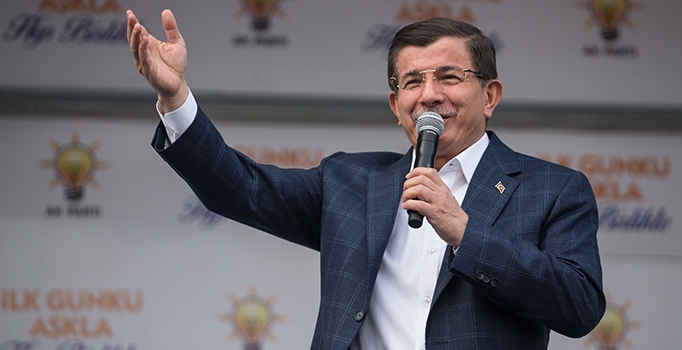 Başbakan Davutoğlu'ndan öğrenci, asker ve polislere ekonomik müjdeler