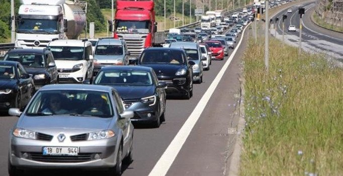 Bolu Dağı'nda bayram tatili yoğunluğu