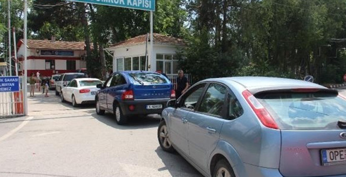 Yunanistan ve Bulgaristan sınırında bayram yoğunluğu